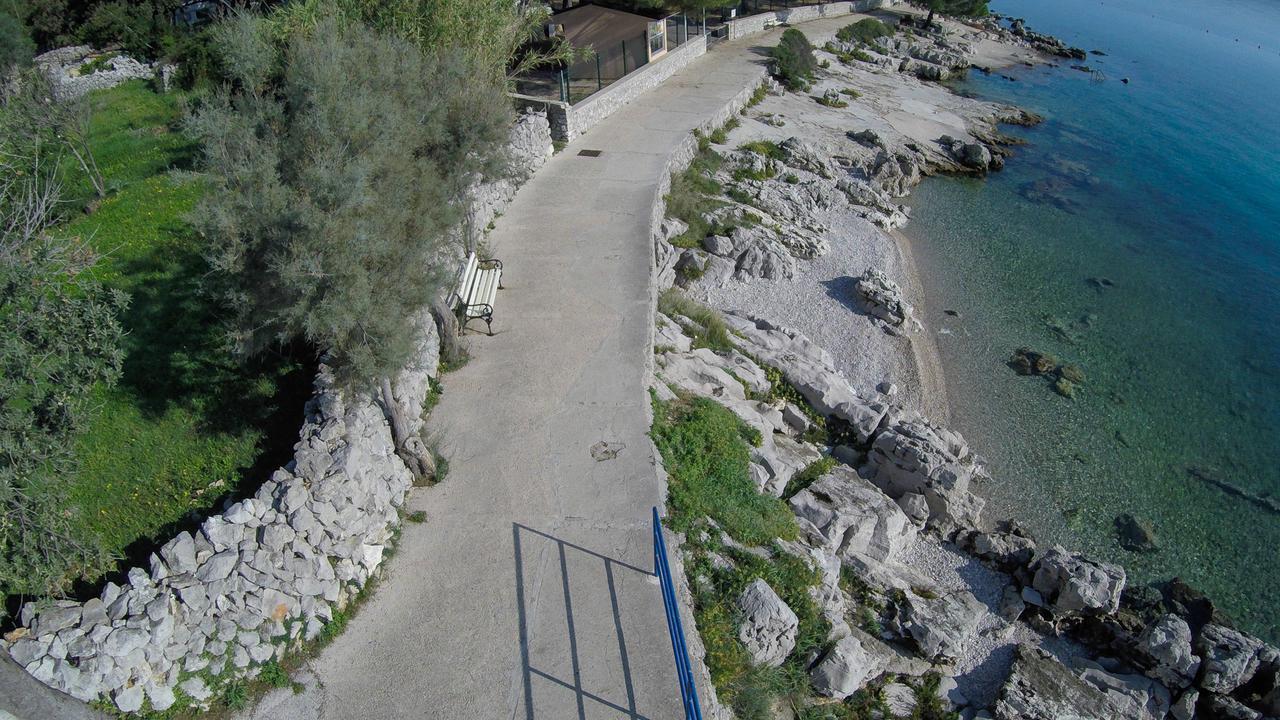 Apartments Del Sole Nerezine Exterior photo