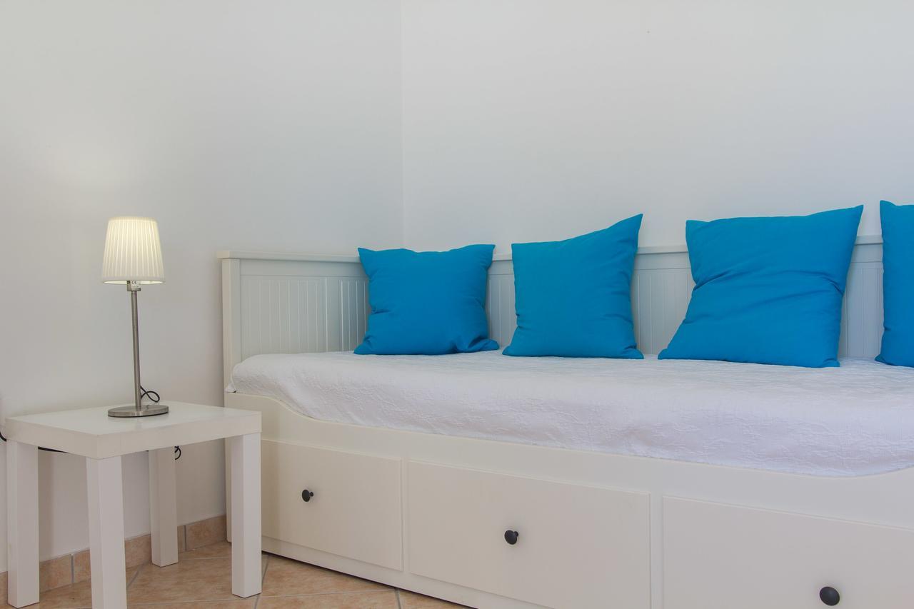 Apartments Del Sole Nerezine Room photo